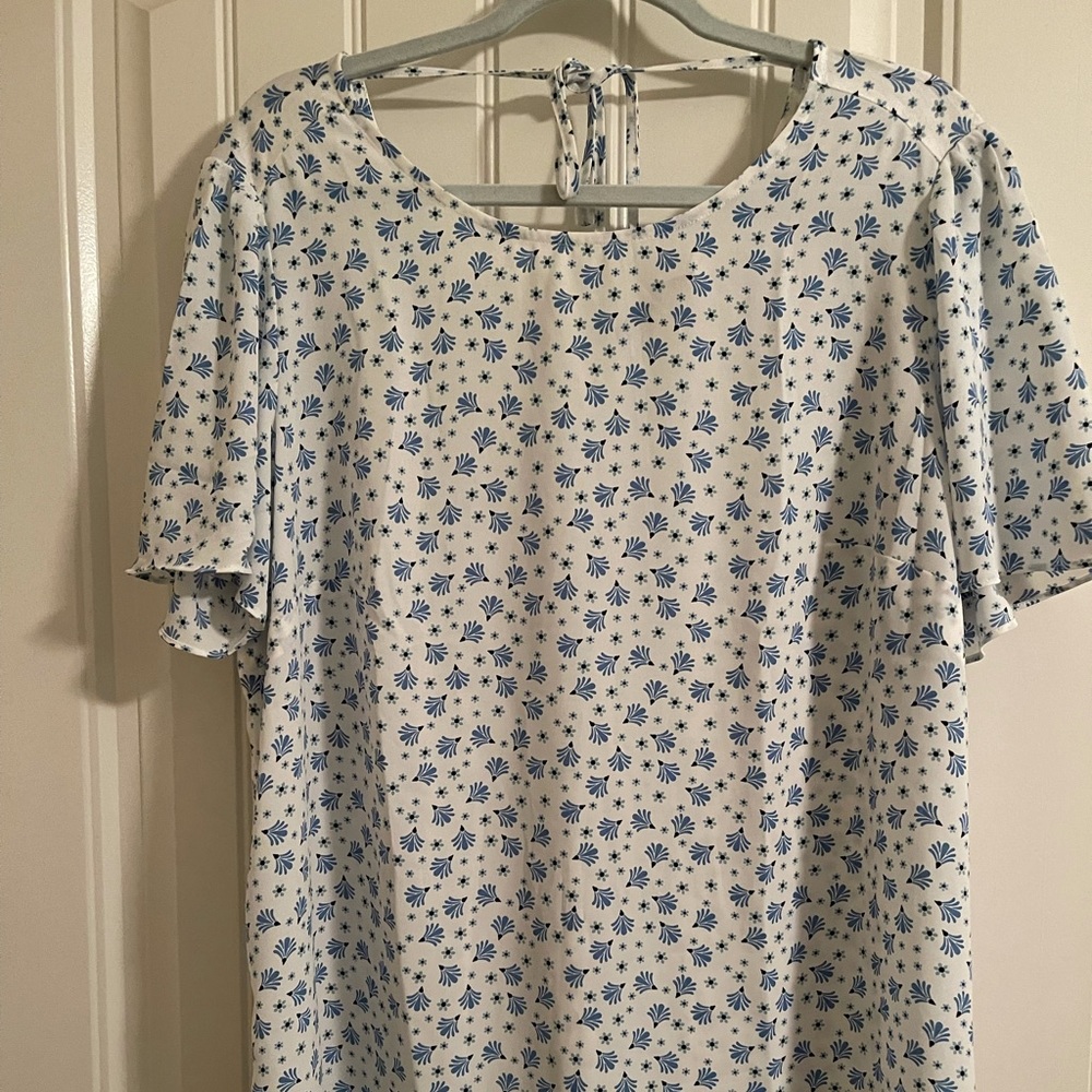 LOFT Patterned Short Sleeve Top